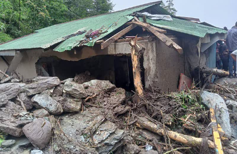 Sikkim Landslide: 9 dead; 1200 tourist stuck in Mangan - The Jhuth News